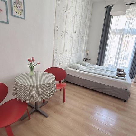 11# Sunflower Cozy Apartment Budapeste Exterior foto