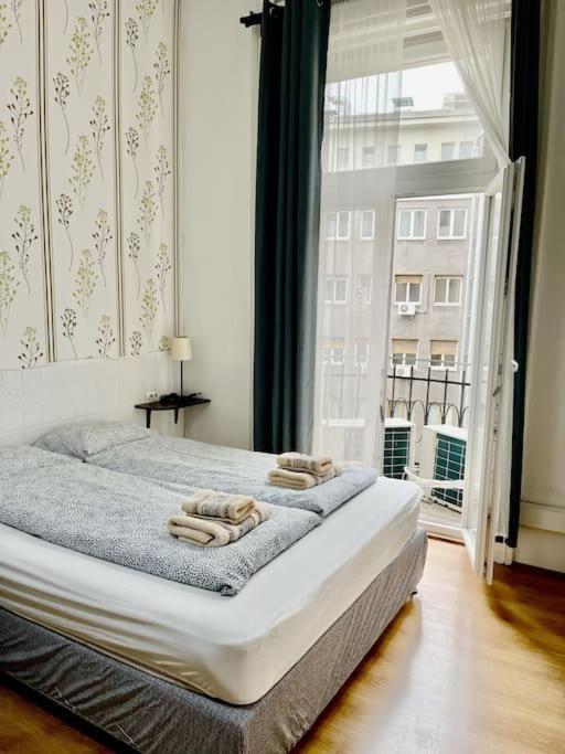 11# Sunflower Cozy Apartment Budapeste Exterior foto